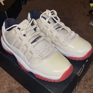 Jordan Retro 11 Low GS; sz 5Y (big kids); Women’s 7